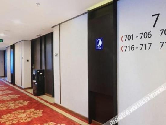 แอสตัน การ์ติกา โกรกอล โฮเต็ล แอนด์ คอนเฟอเรนซ์ เซ็นเตอร์ Hotel จาการ์ตา ภายนอก รูปภาพ